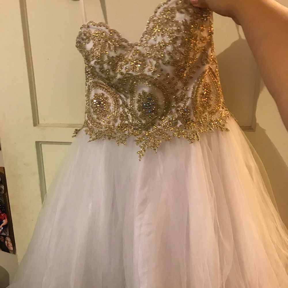 Dress - Picture 4 of 4